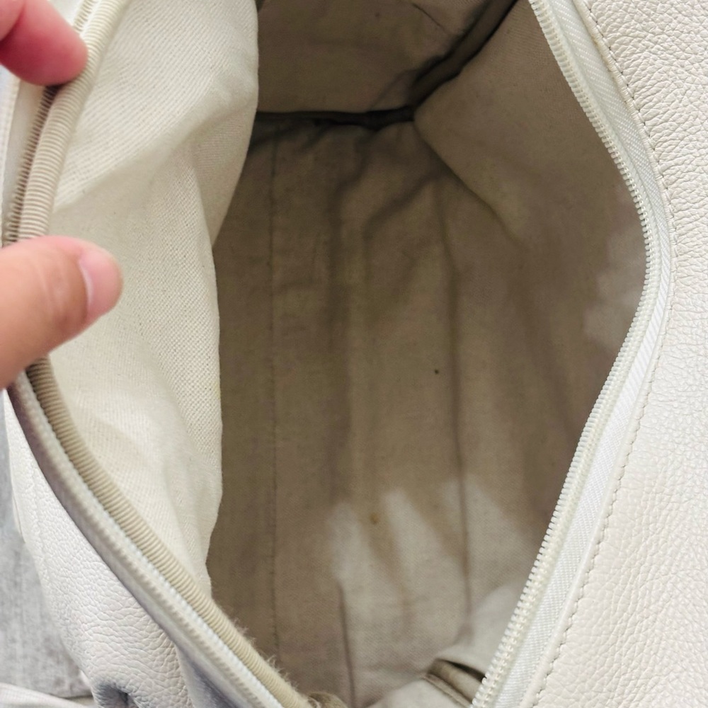 Gucci Off White Leather Logo Print Backpack - Picture 8 of 16